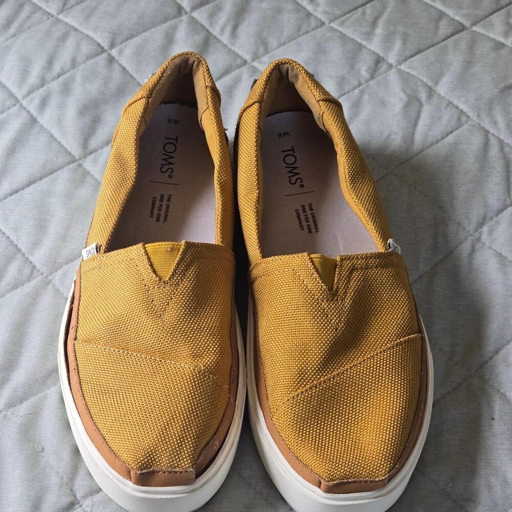 TOMS Women's White and Yellow Trainers